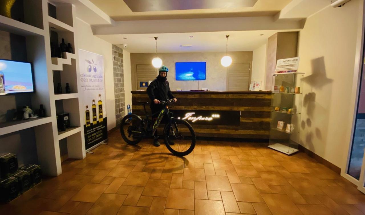 Impero Hotel Beauty & Spa - Bike Hotel Cantello Екстер'єр фото